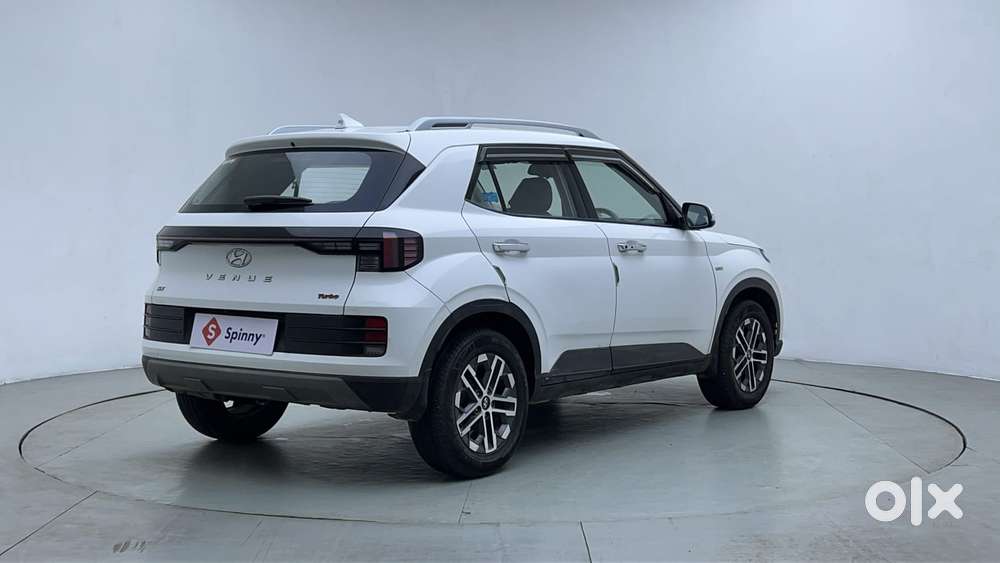 Hyundai Venue 1.0 Sx (o) Turbo Dct, 2023, Petrol
