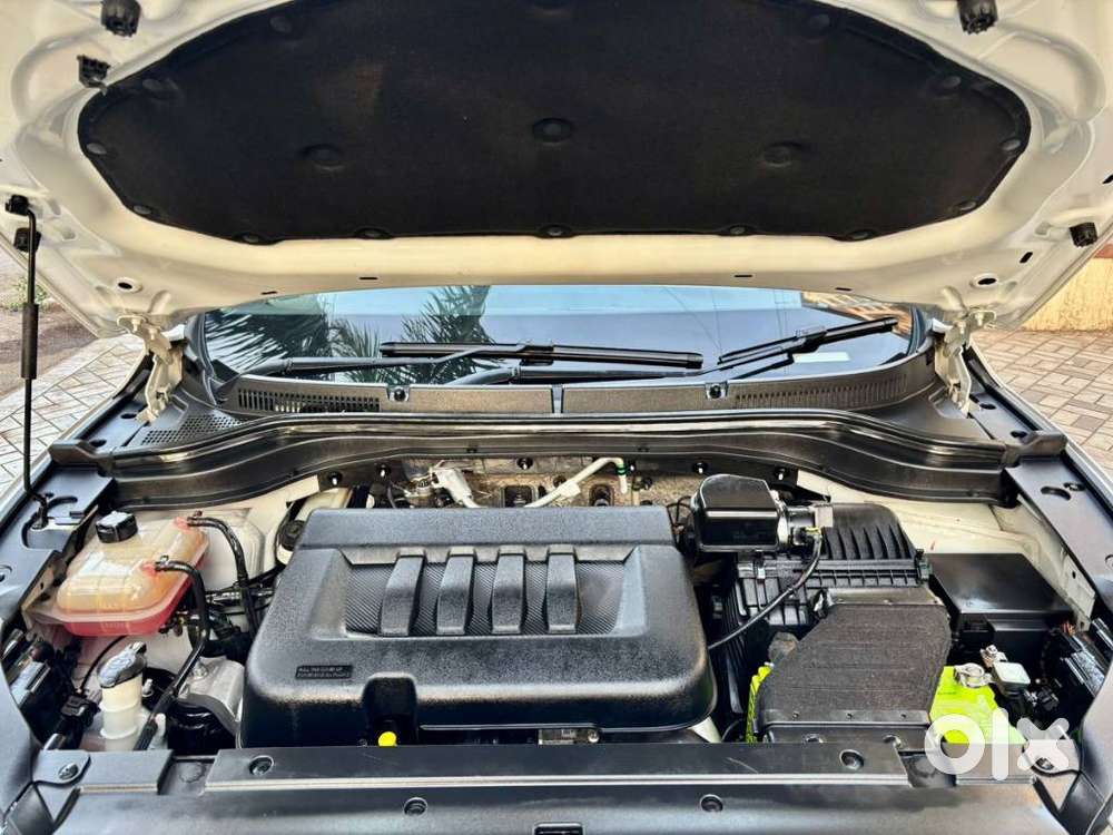 Mahindra Xuv700 2.2 Ax 7 Diesel At Str Awd, 2023, Diesel