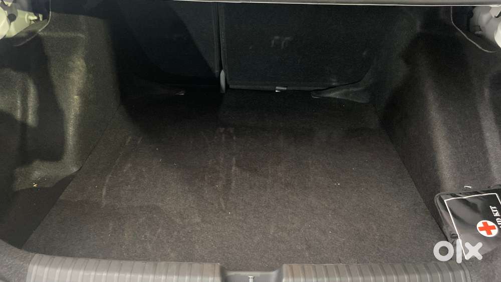 Skoda Slavia Style 1.0l Tsi Mt, 2022, Petrol