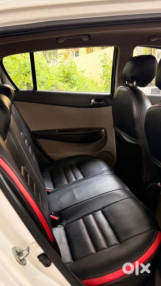 Hyundai I20 Petrol Manual 2012