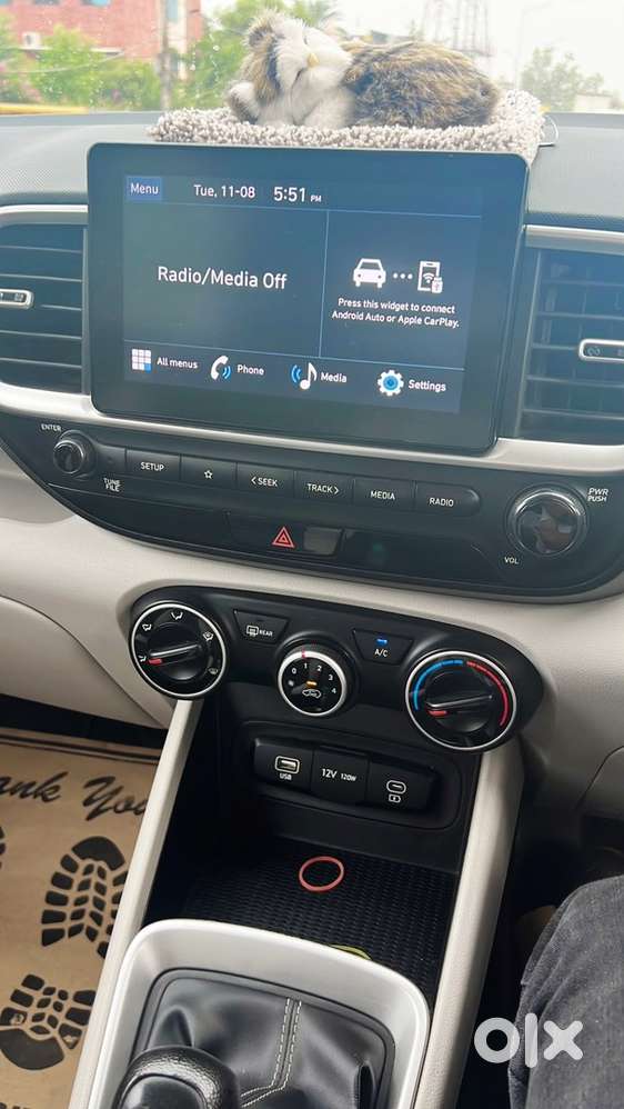 Hyundai Venue Petrol Manual 2024