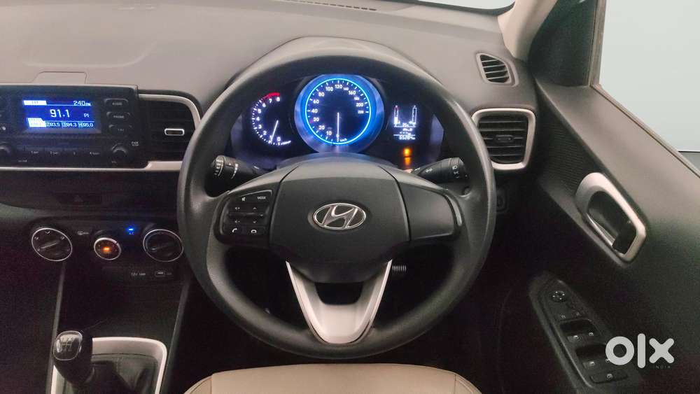 Hyundai Venue S, 2022, Petrol