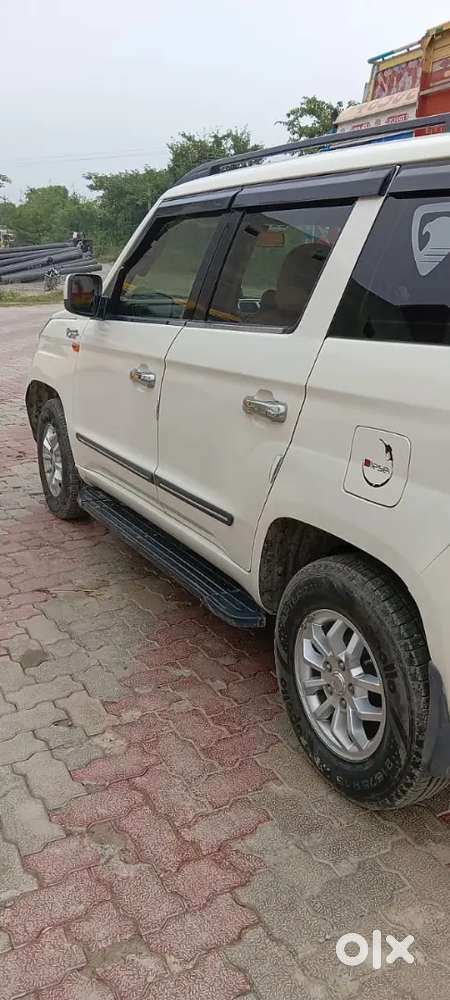 Mahindra Tuv 300 2017 Diesel 65000 Km Driven