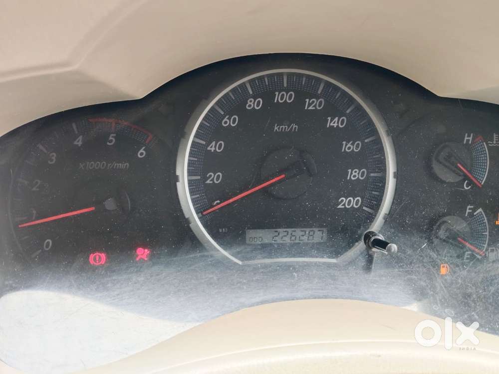 Toyota Innova 2.5 V 8 Str, 2013, Diesel