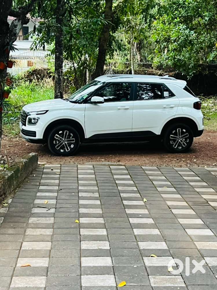 Hyundai Venue Diesel Manual 2024