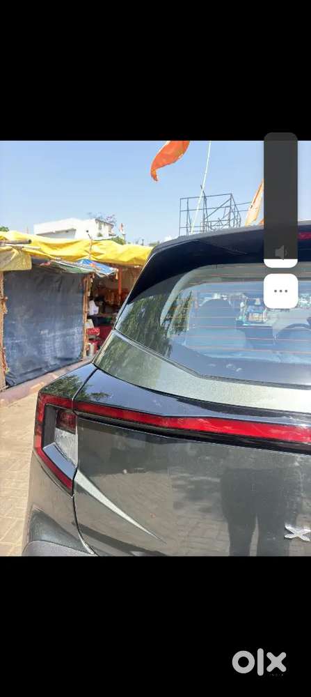 10 Month New Vechile Mahindra Xuv 3xo Petrol Well Maintained,
