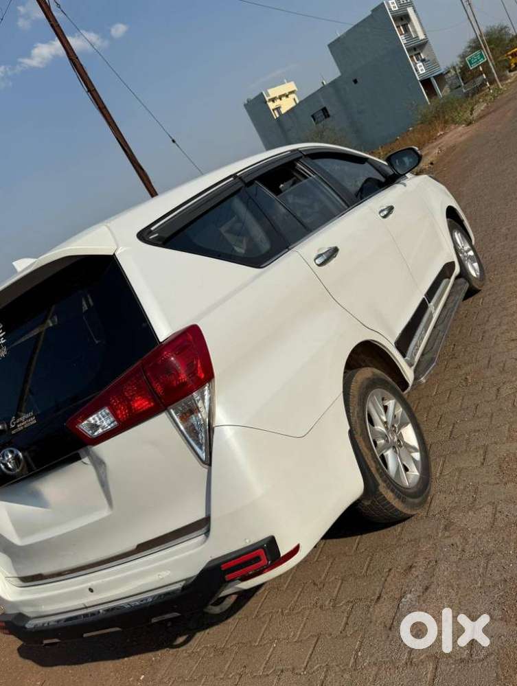 Toyota Innova Crysta 2.4 Gx Limited Edition 7 Str, 2023, Diesel