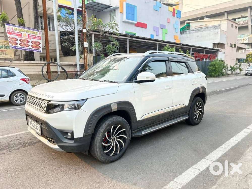 Maruti Suzuki Brezza 1.5 Vxi Smart Hybrid, 2023, Petrol