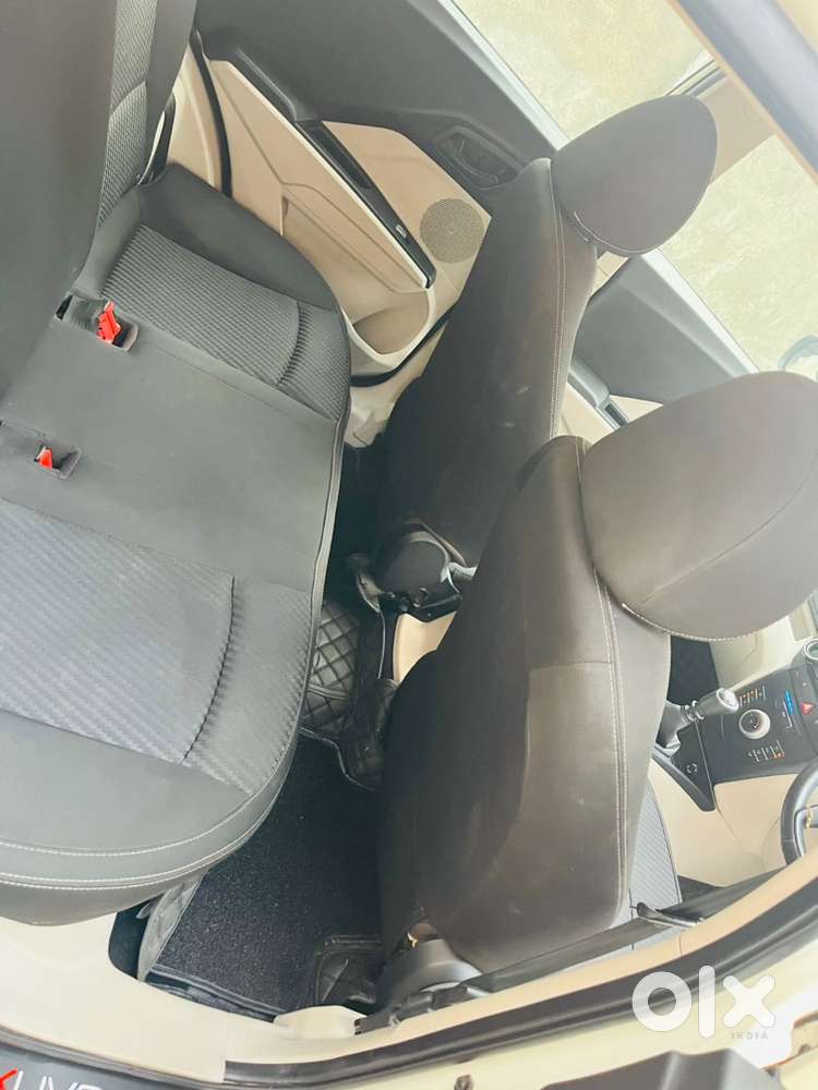 Mahindra Xuv300 Petrol 2023