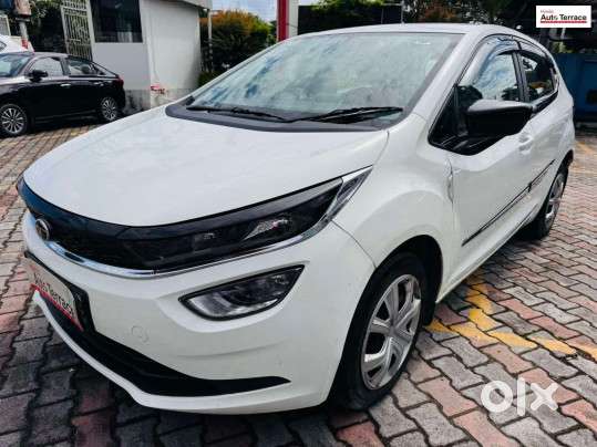 Tata Altroz Xm Plus (s), 2025, Petrol