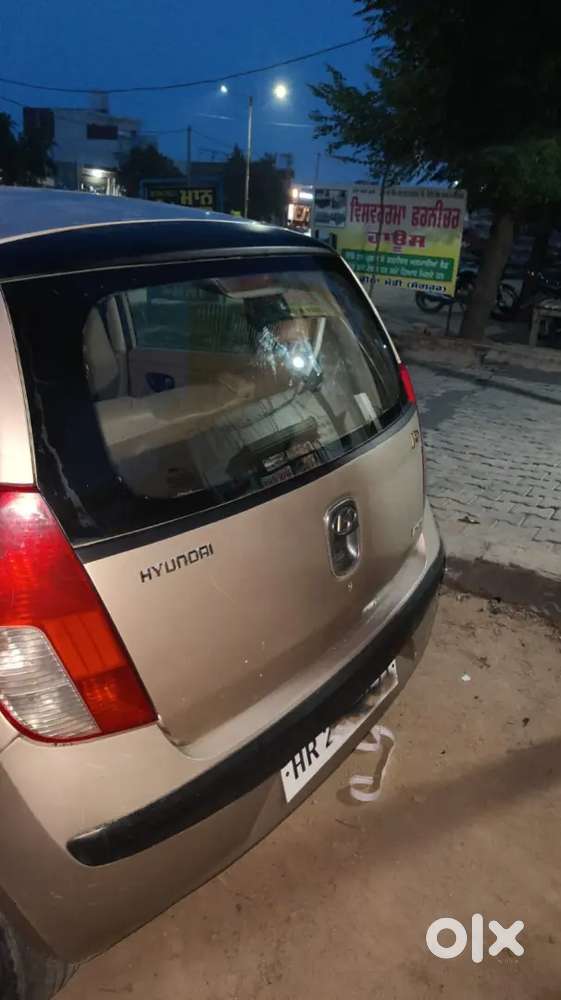 I 10 Golden Color Good Condition Engine Gear And Led Also Working