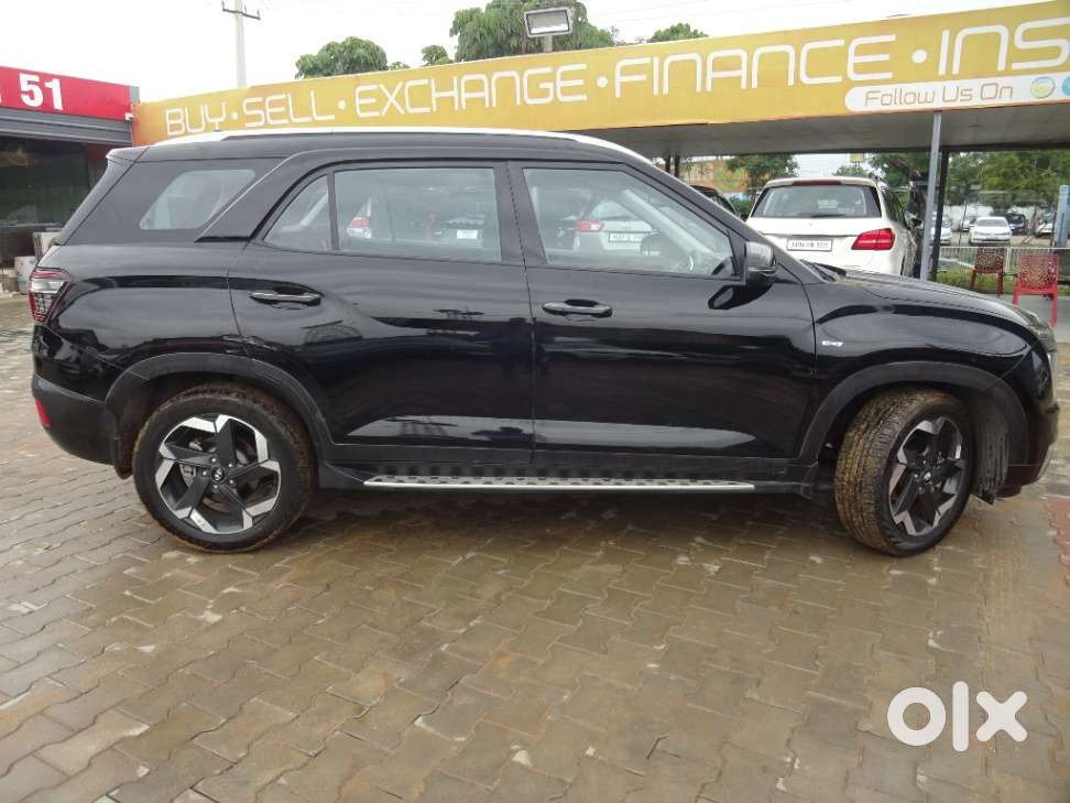 Hyundai Alcazar 2.0 Platinum (o) Petrol At 7 Str, 2023, Petrol