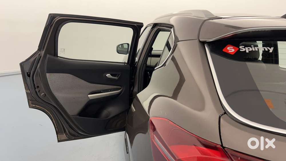 Nissan Magnite 1.0 Xv, 2021, Petrol