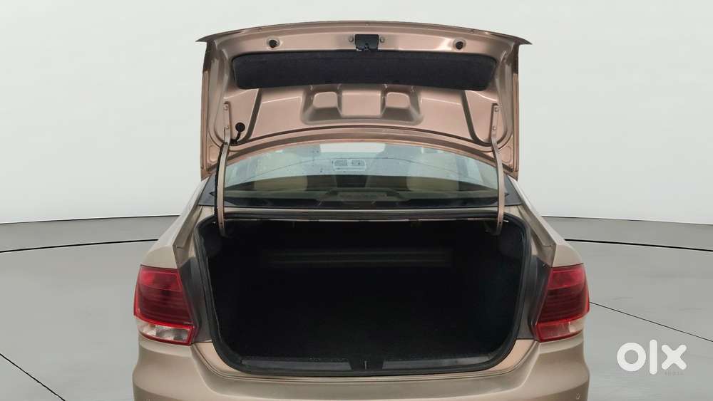 Volkswagen Vento 2010-2013 Petrol Highline At, 2016, Petrol