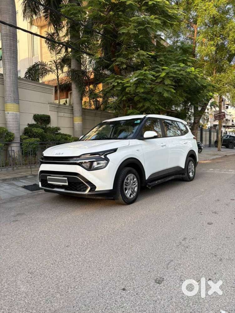 Kia Carens 1.5 Premium 7 Str, 2022, Petrol
