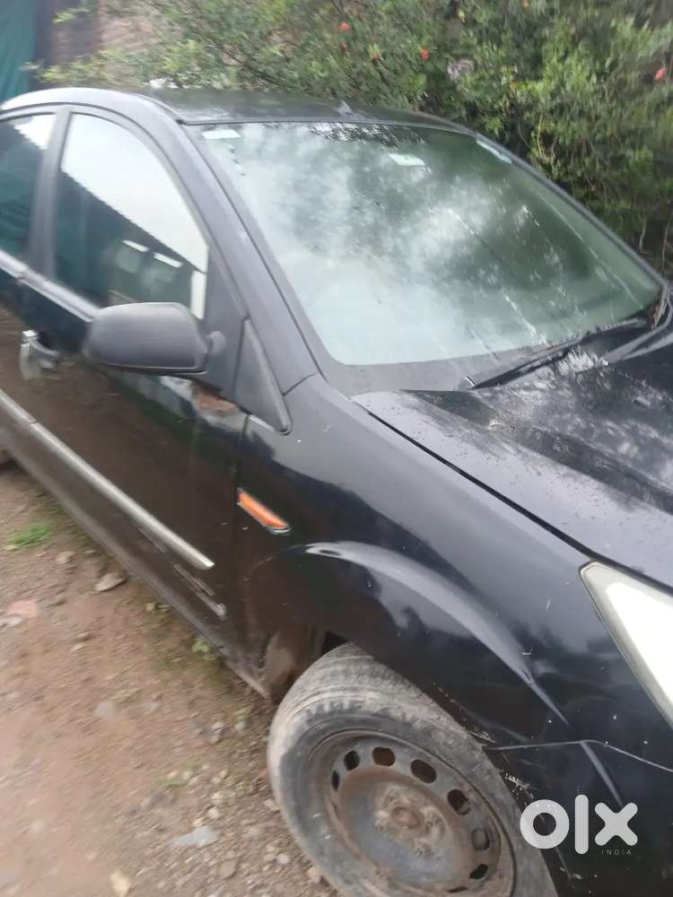 Ford Figo Petrol 2010 4th