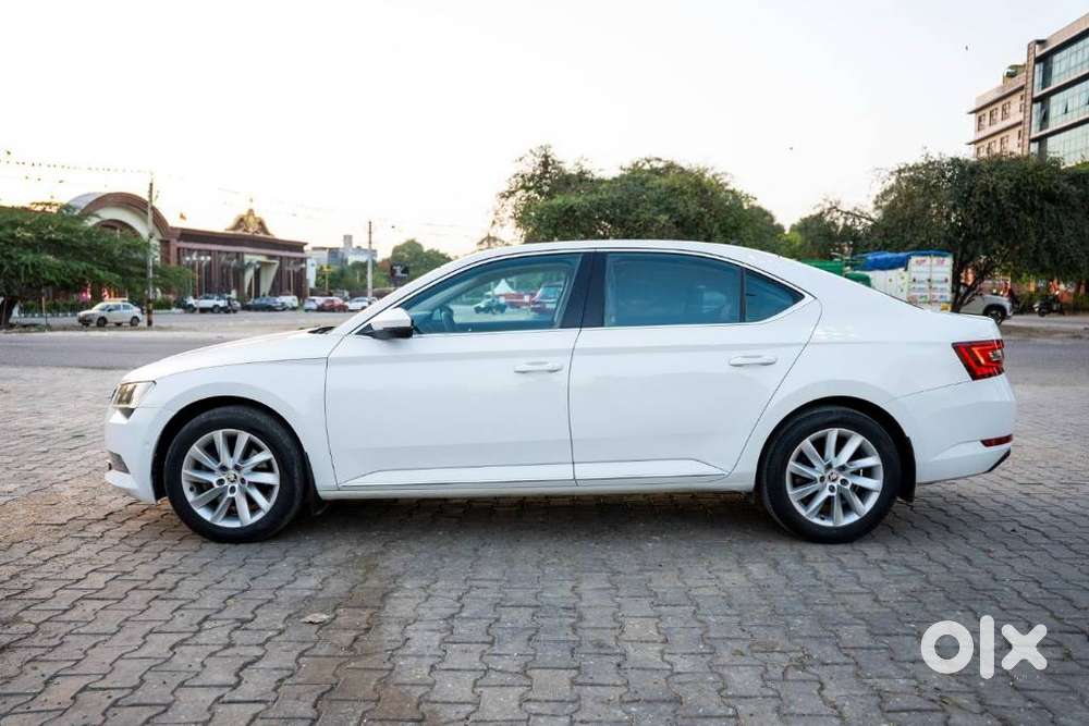 Skoda Superb 2.0 L&k Tsi At, 2019, Petrol