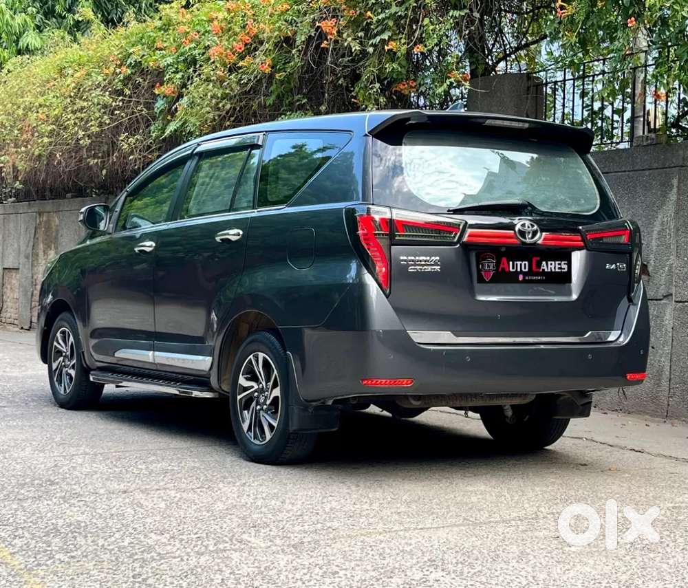 Toyota Innova Crysta [2020-ongoing] 2.4 Gx 7 Str, 2022, Diesel