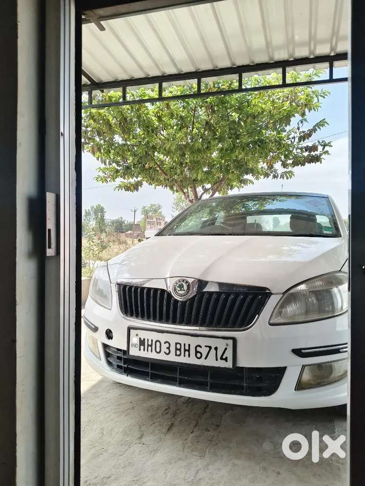 Skoda Rapid 1.6 Ambition 2013