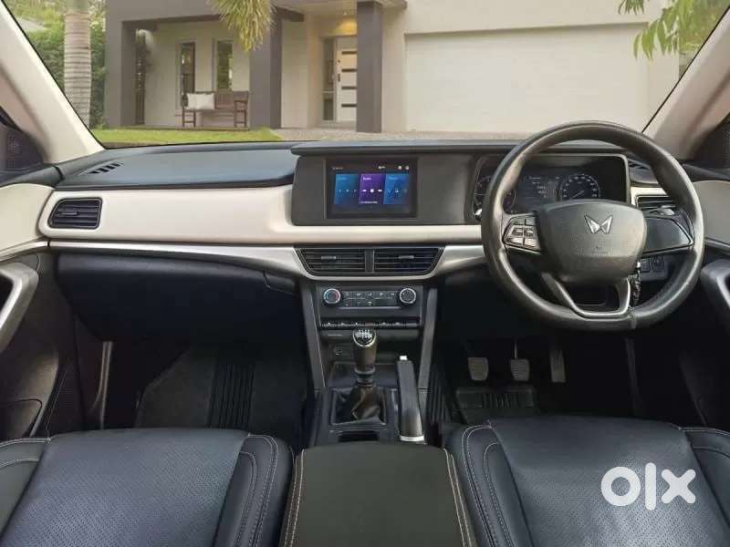 Mahindra Xuv700 2.2 Mx Diesel Mt 5 Str, 2022, Diesel