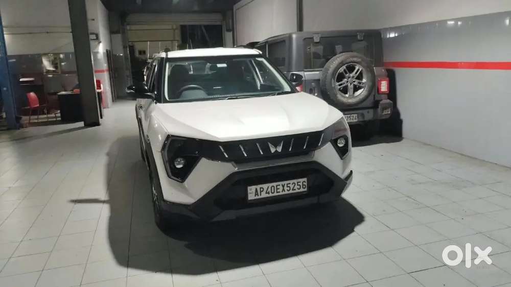 Mahindra Xuv300 Ax5 Pm 2025