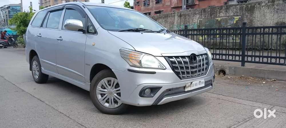 Toyota Innova 2.5 G (diesel) 8 Seater Bs Iv, 2015, Diesel