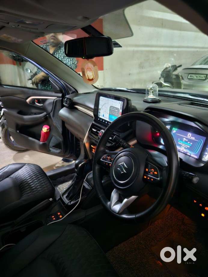 Maruti Suzuki Grand Vitara 1.5 Alpha Plus Intelligent Hybrid Ecvt, 2..