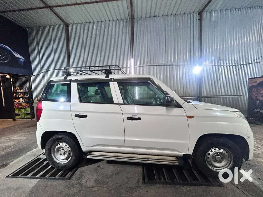 Mahindra Tuv 300 2018