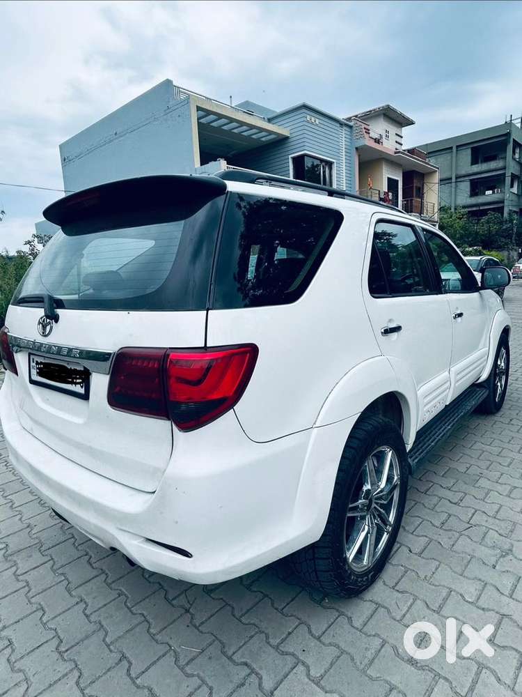 Toyota Fortuner Diesel Manual 2012