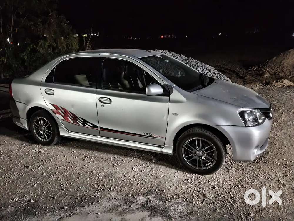 Toyota Etios Sportivo 2012