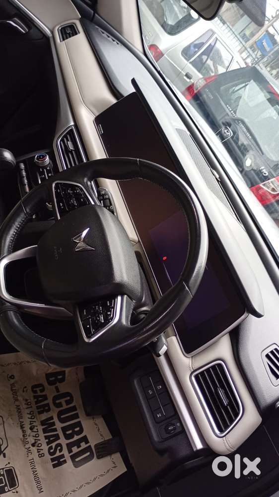 Mahindra Xuv700 2.2 Ax 7 Diesel At Luxury Pack Str, 2022, Diesel