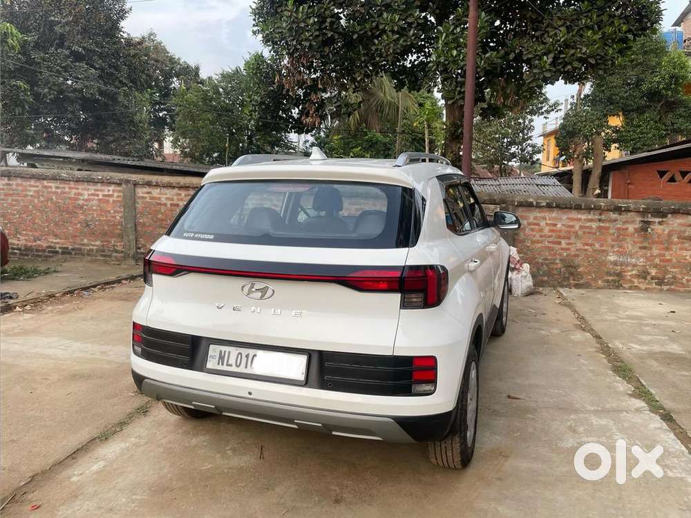 Hyundai Venue 2022 Petrol Well Maintained