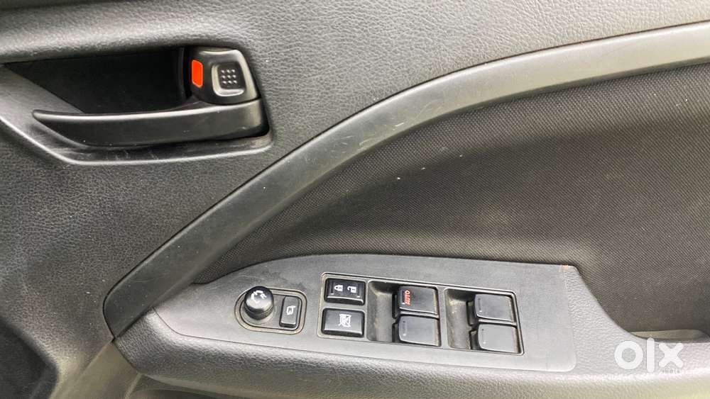 Maruti Suzuki Vitara Brezza 1.5 Vxi At, 2023, Petrol