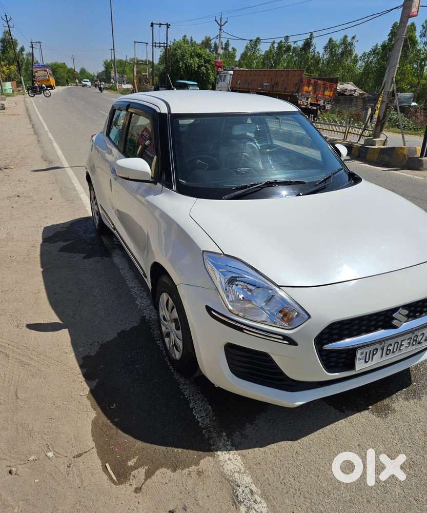 Maruti Suzuki Swift Vxi + Manual, 2022, Petrol