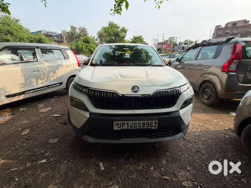 Skoda Kylaq Signature Plus Automatic ( Candy White)
