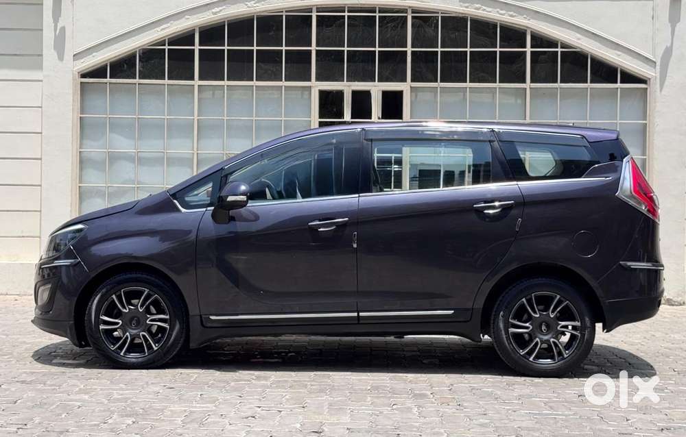 Mahindra Marazzo, 2018, Diesel