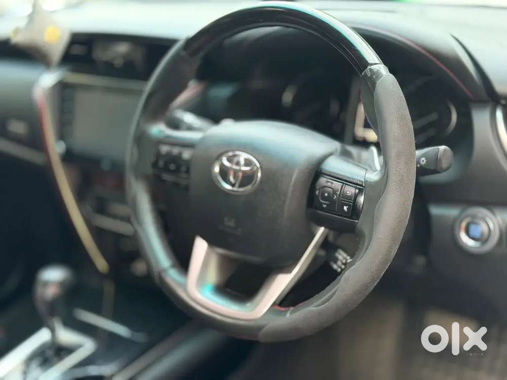Toyota Fortuner Legender 2022