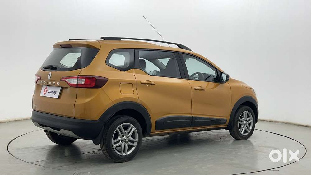 Renault Triber Rxz, 2022, Petrol