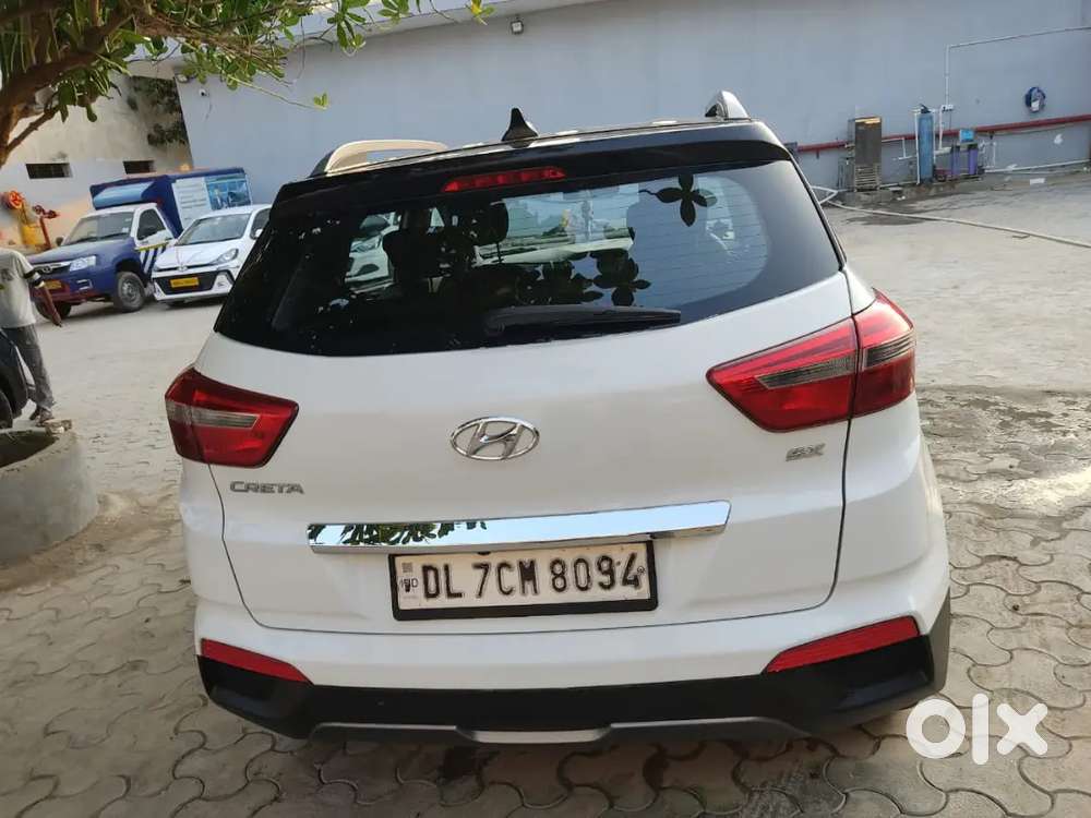 Hyundai Creta Sx Dual Tone Petrol 2017  Top Variant  Excellent Condi