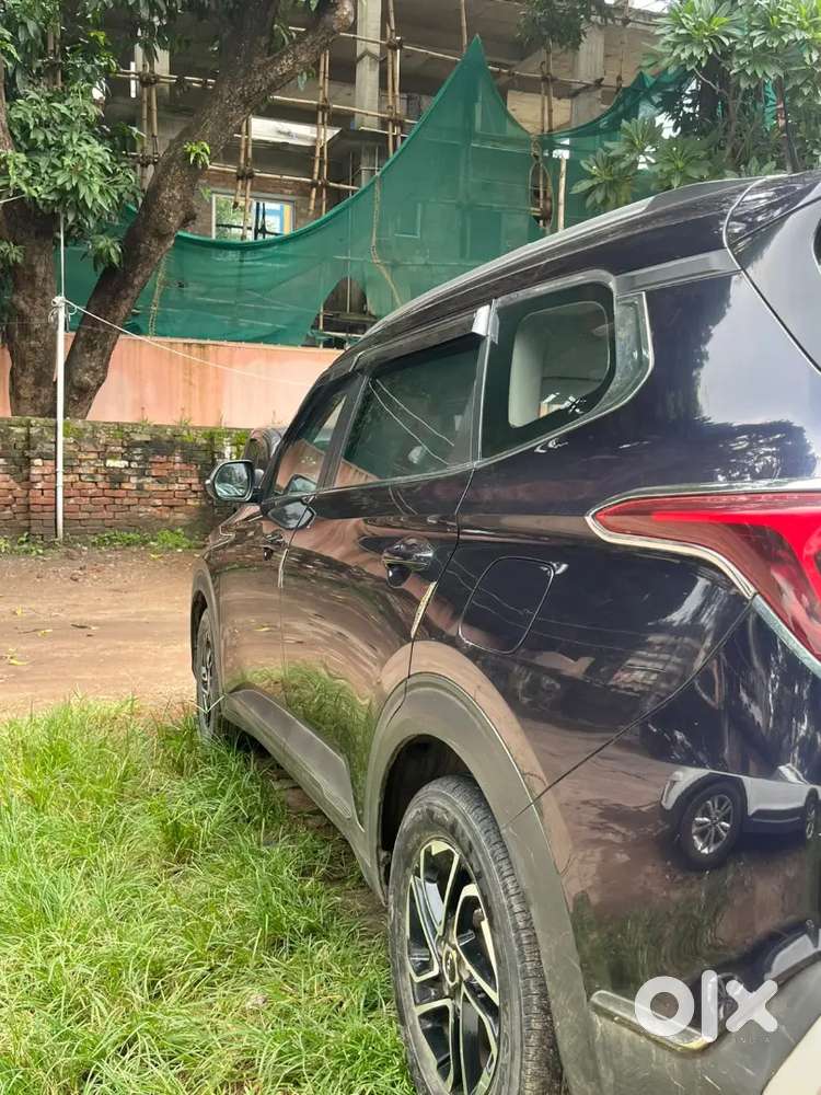 Kia Carens 2022 Petrol Manual Luxury