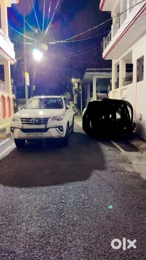 Excellent Condition Toyota Fortuner 2017 Diesel 165000 Km Driven