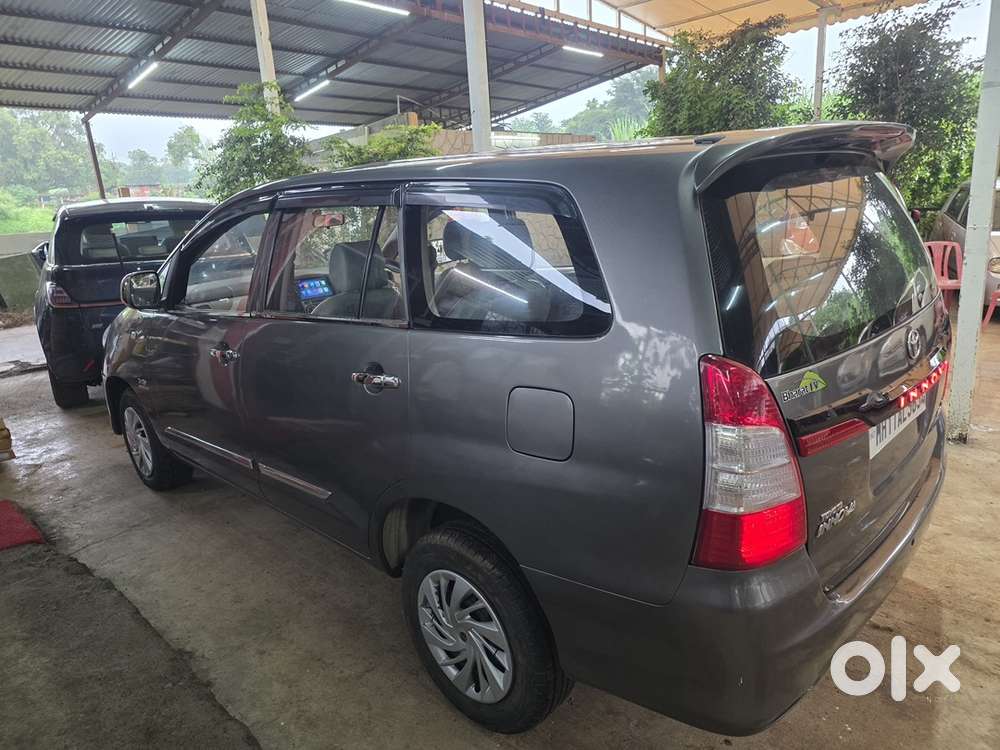 Toyota Innova 2011 Diesel Well Maintained New Tyres , Sound System