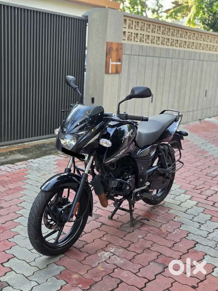 BAJAJ PULSAR 125 2024 MODEL
