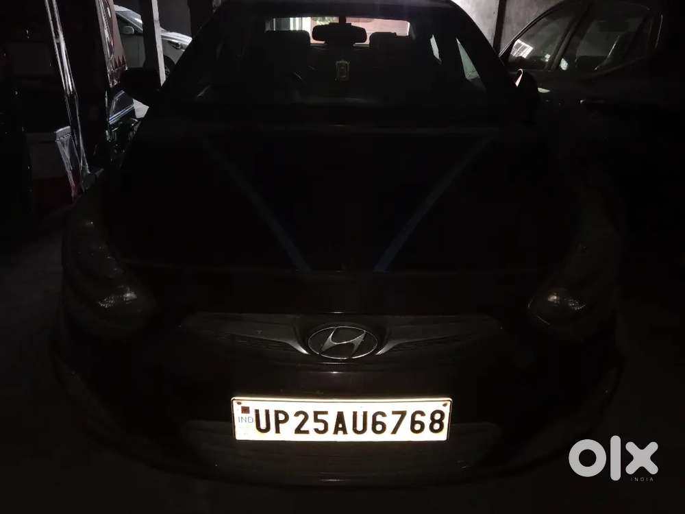 Hyundai Verna Crdi 2012 कार