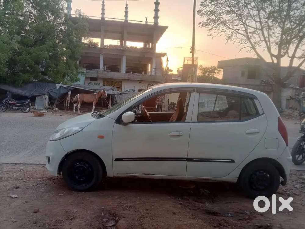 Gaadi Bechni Hai