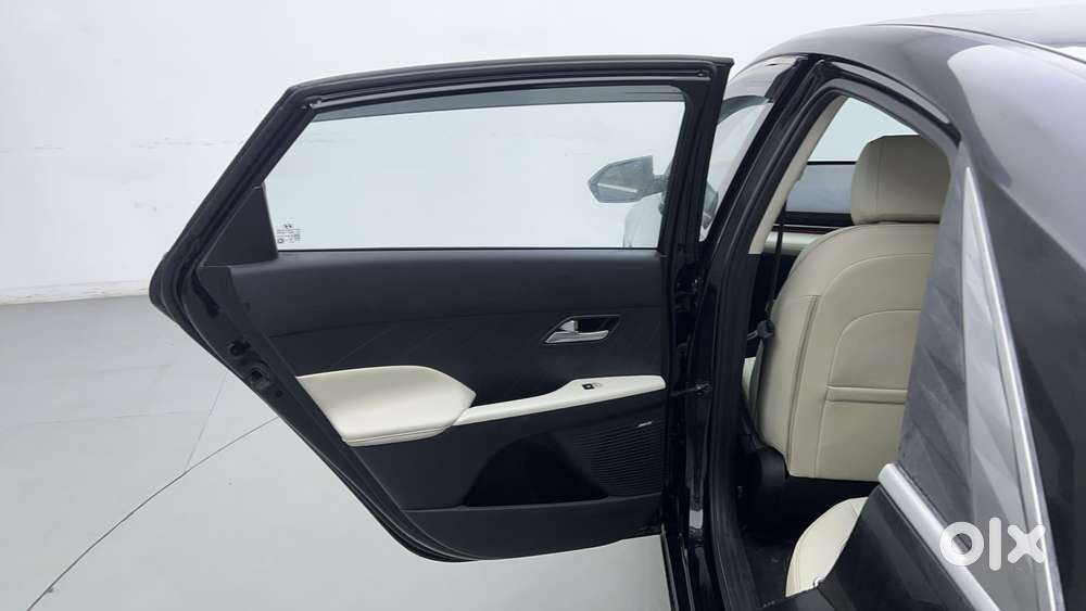 Hyundai Verna 1.5 Sx (o) Vtvt Ivt, 2023, Petrol