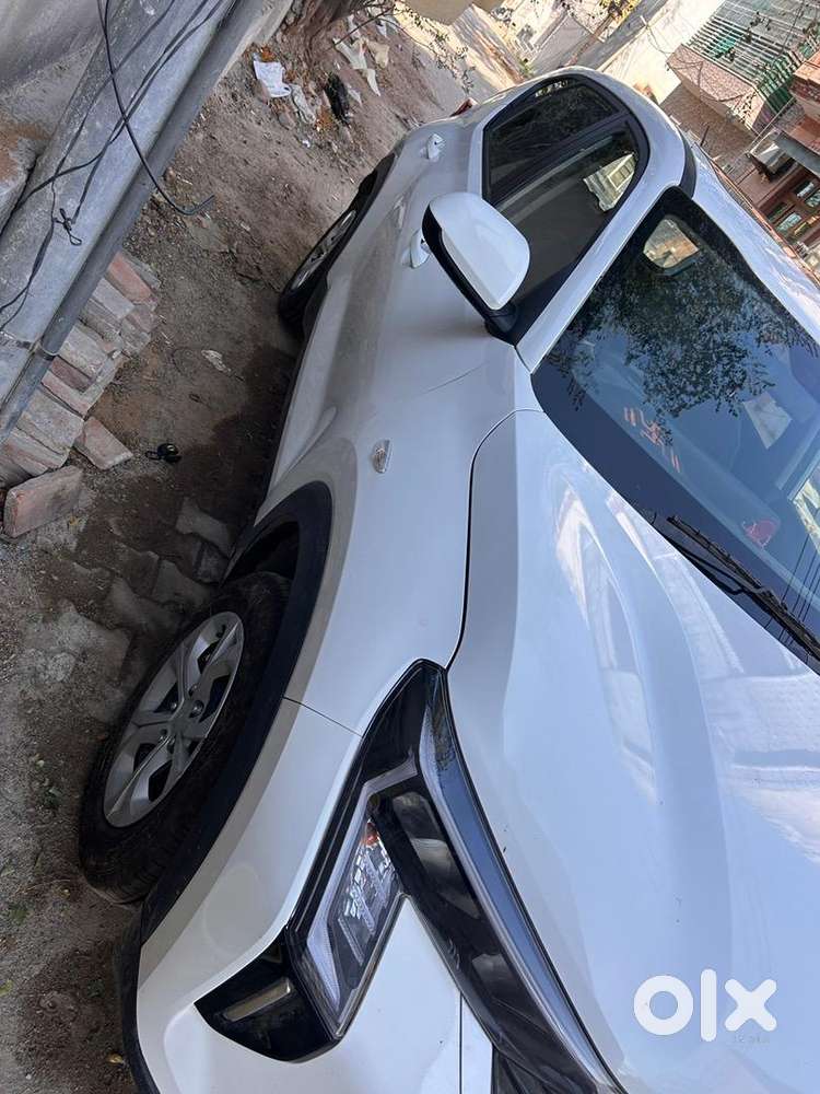 Kia Sonet 2025 Petrol 2300 Km Driven