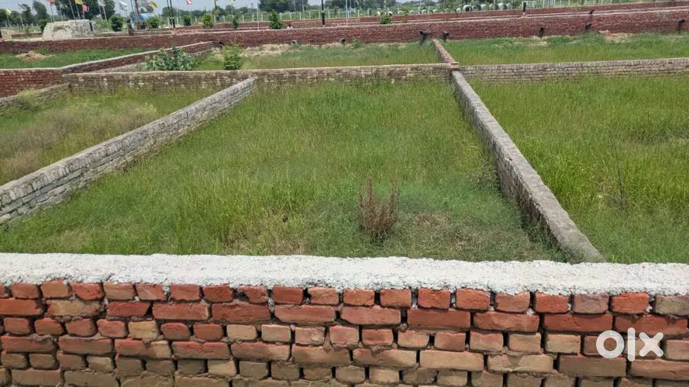 100 Gaj plots for sale in Noida, pakki registry