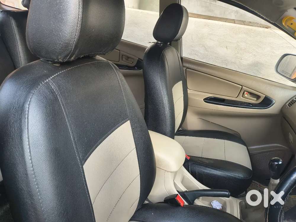 Toyota Innova Hycross 2015 Diesel 85270 Km Driven