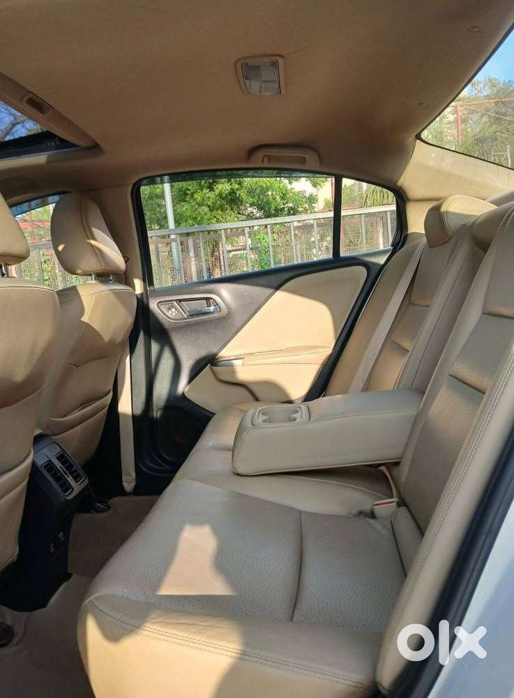 Honda City V At Sunroof, 2015, Petrol
